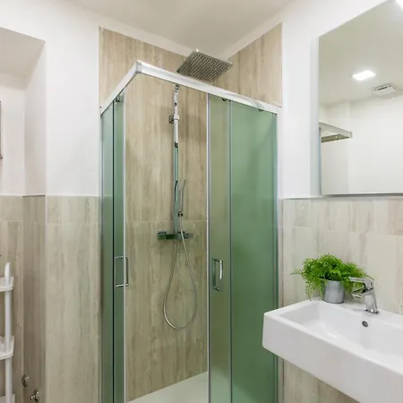 Iflat Vatican Elegant And Spacious Apartamento *