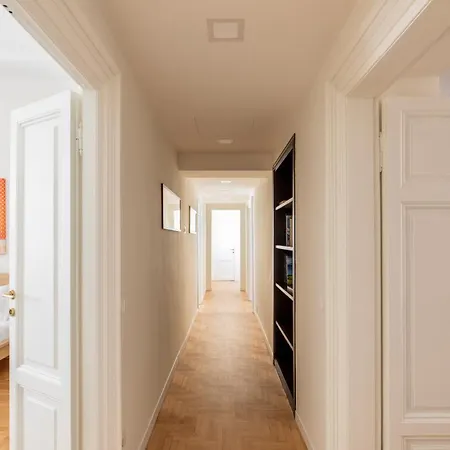Iflat Vatican Elegant And Spacious Apartamento